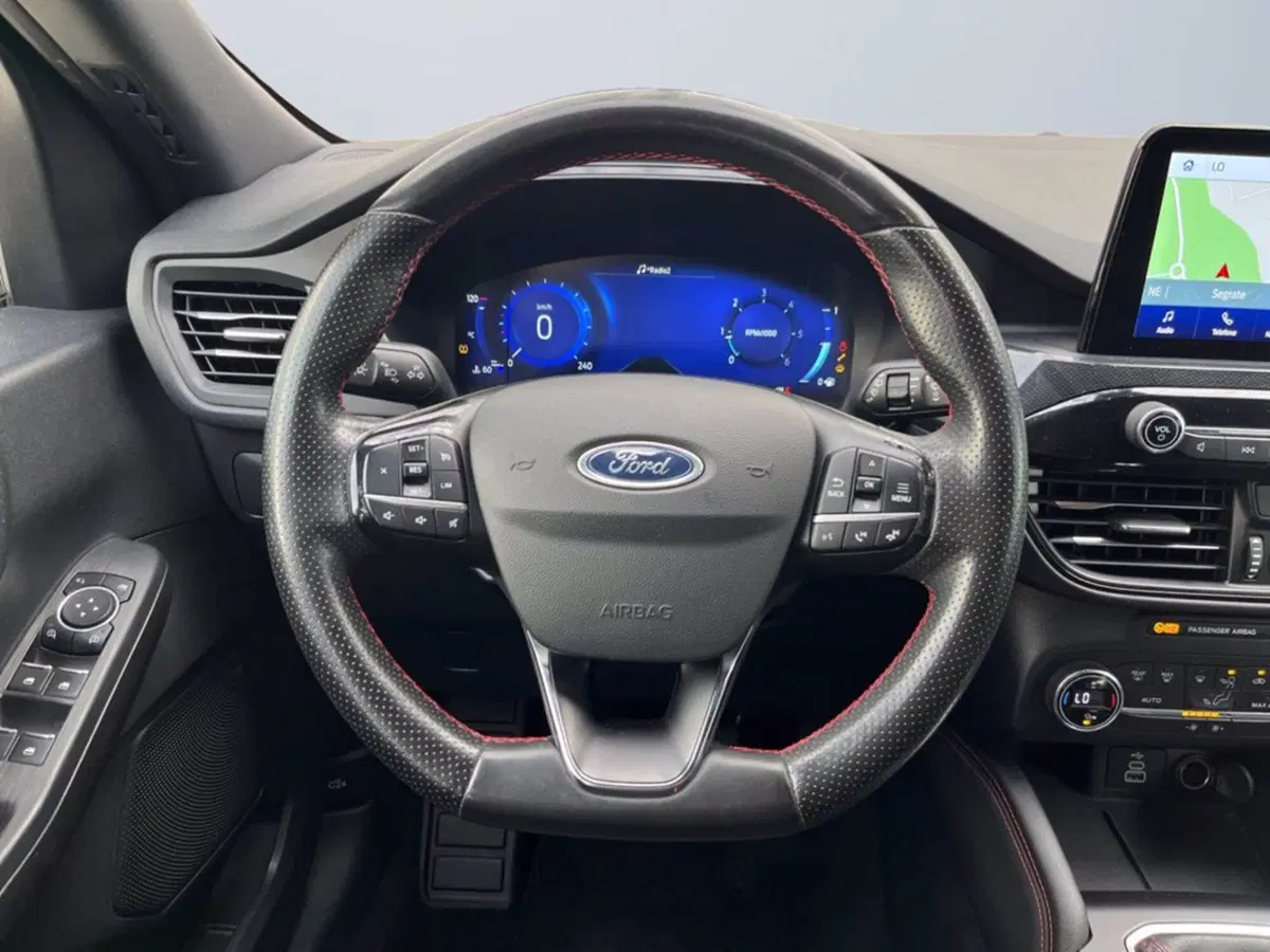 Ford Kuga usata a Milano (13)