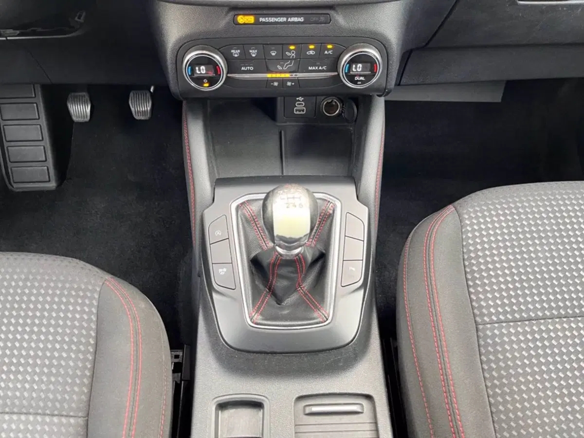 Ford Kuga usata a Milano (16)