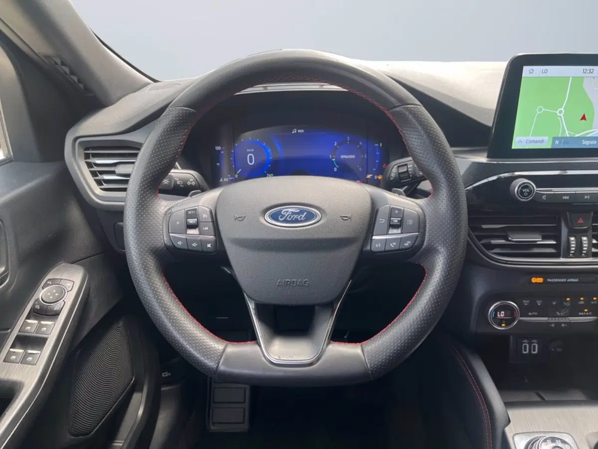 Ford Kuga usata a Milano (13)