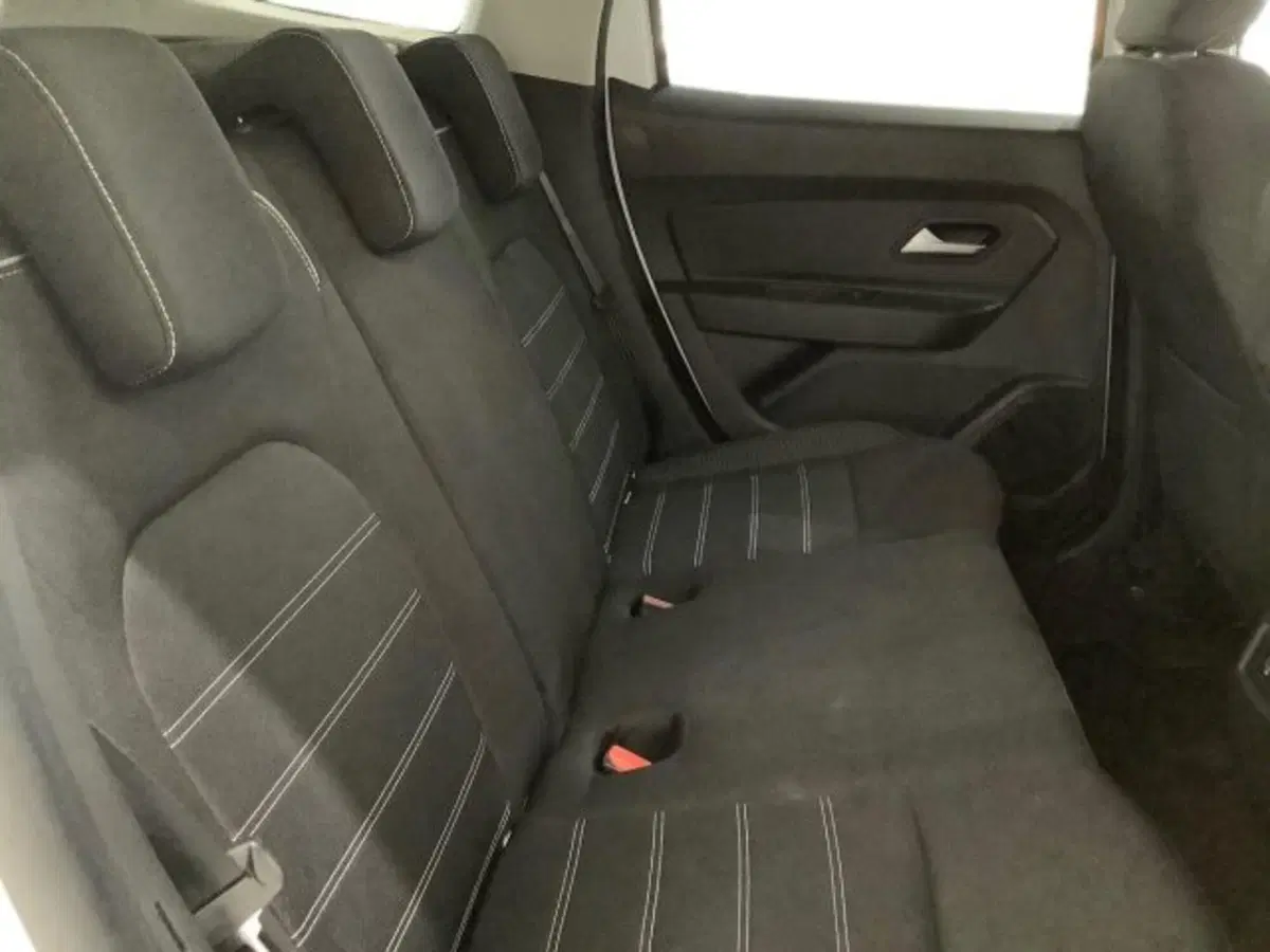 Dacia Duster usata a Catania (11)