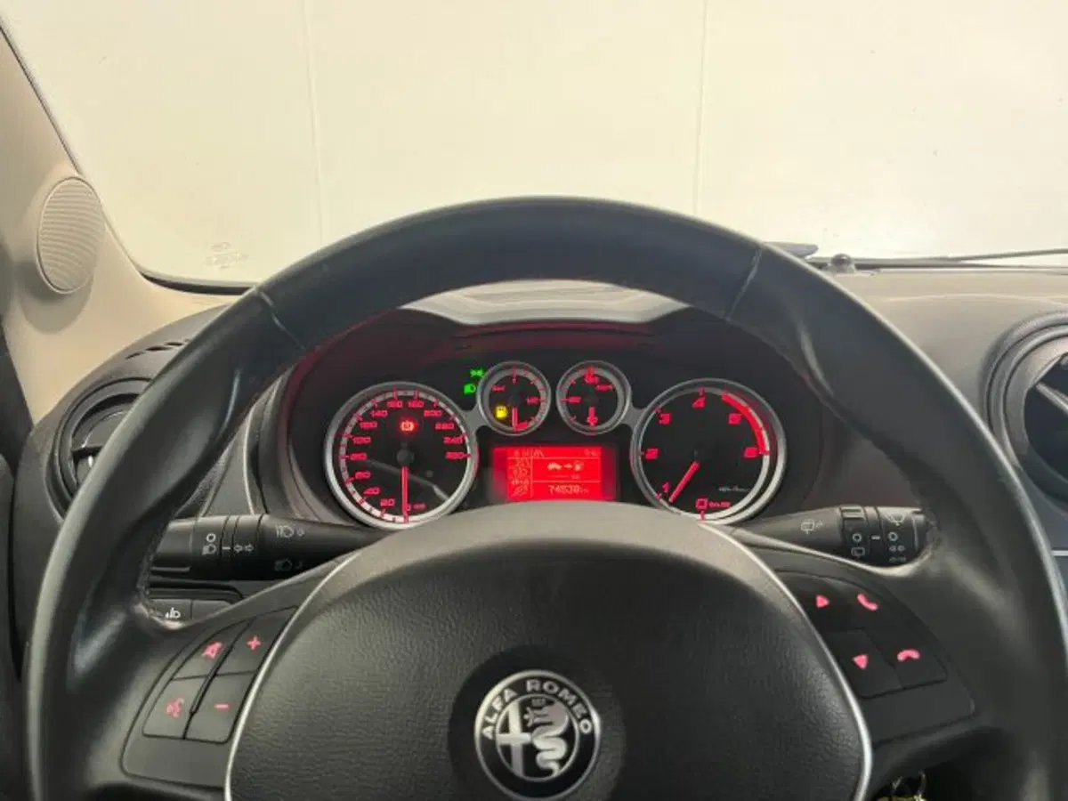 Alfa Romeo MiTo usata a Treviso (6)