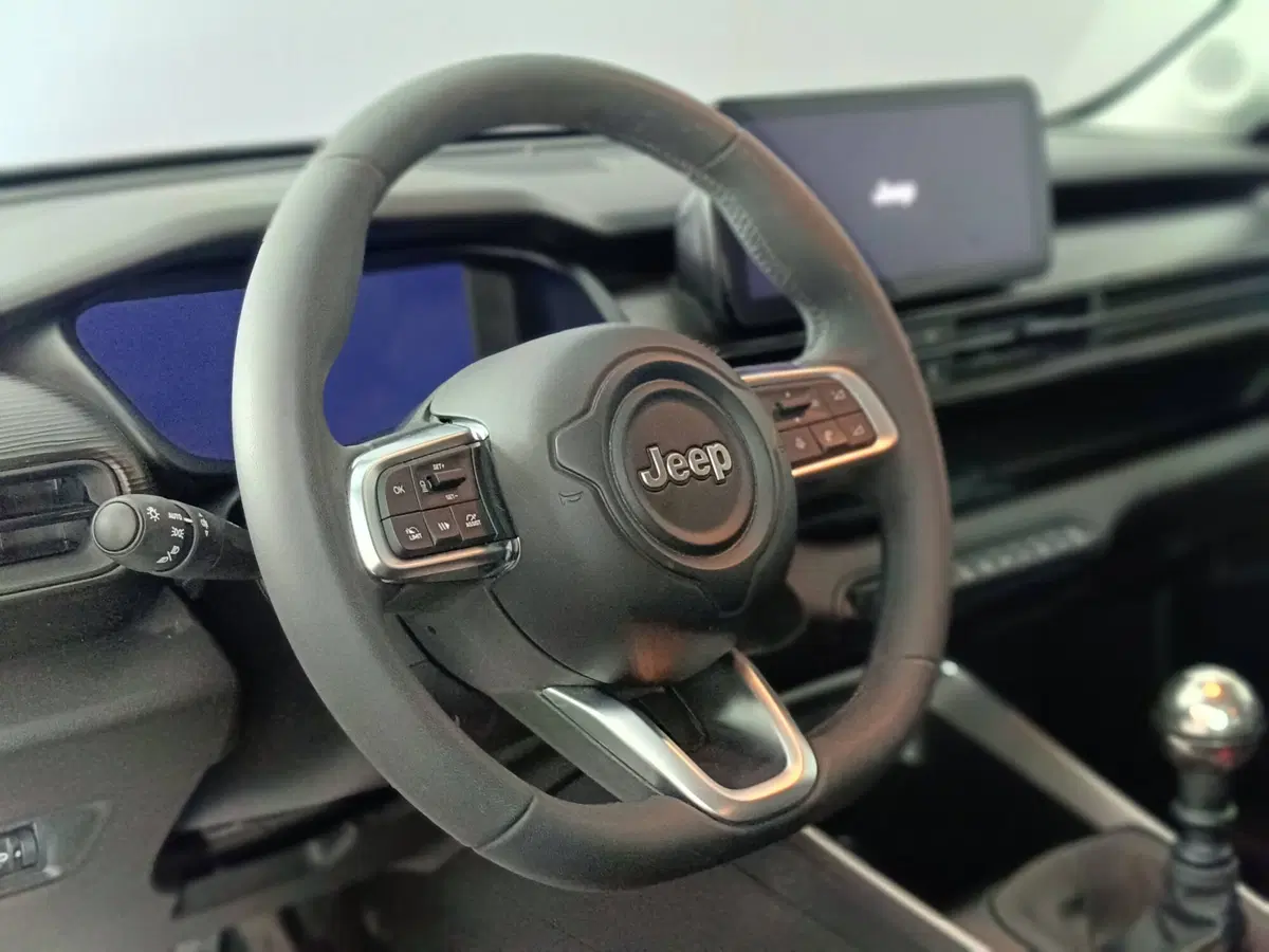 Jeep Avenger usata a Ascoli Piceno (17)