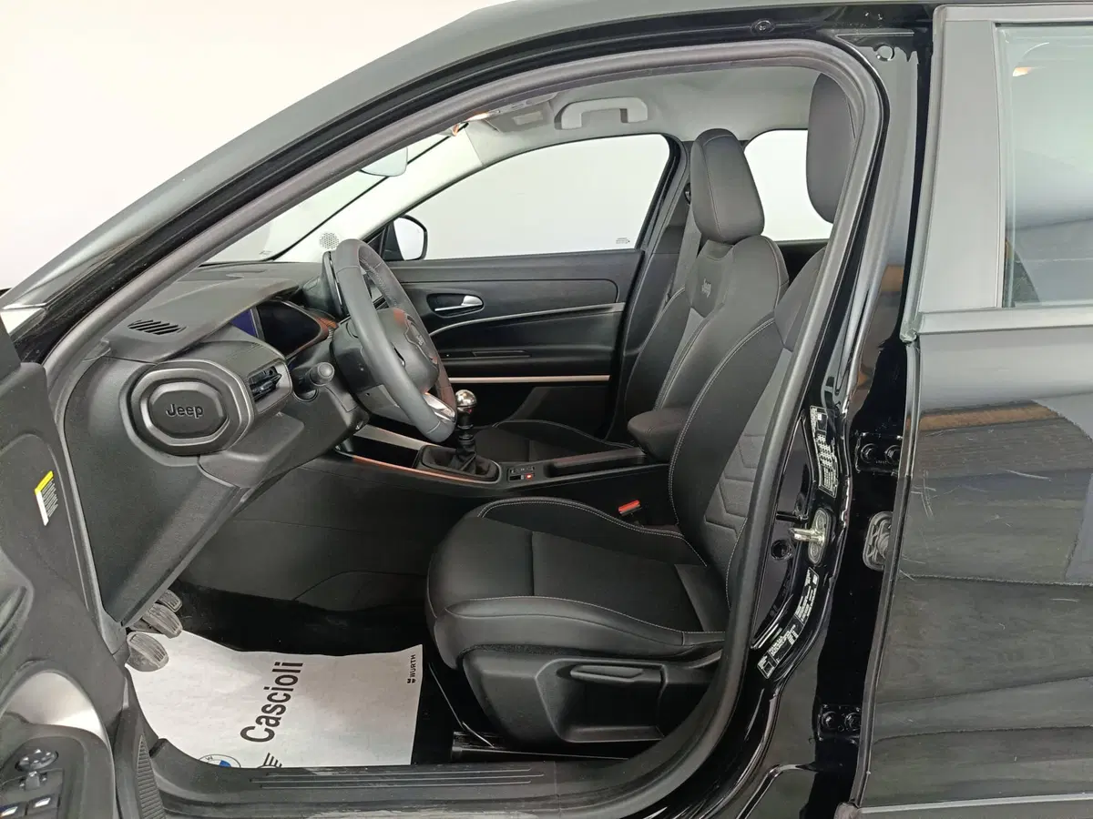 Jeep Avenger usata a Ascoli Piceno (8)