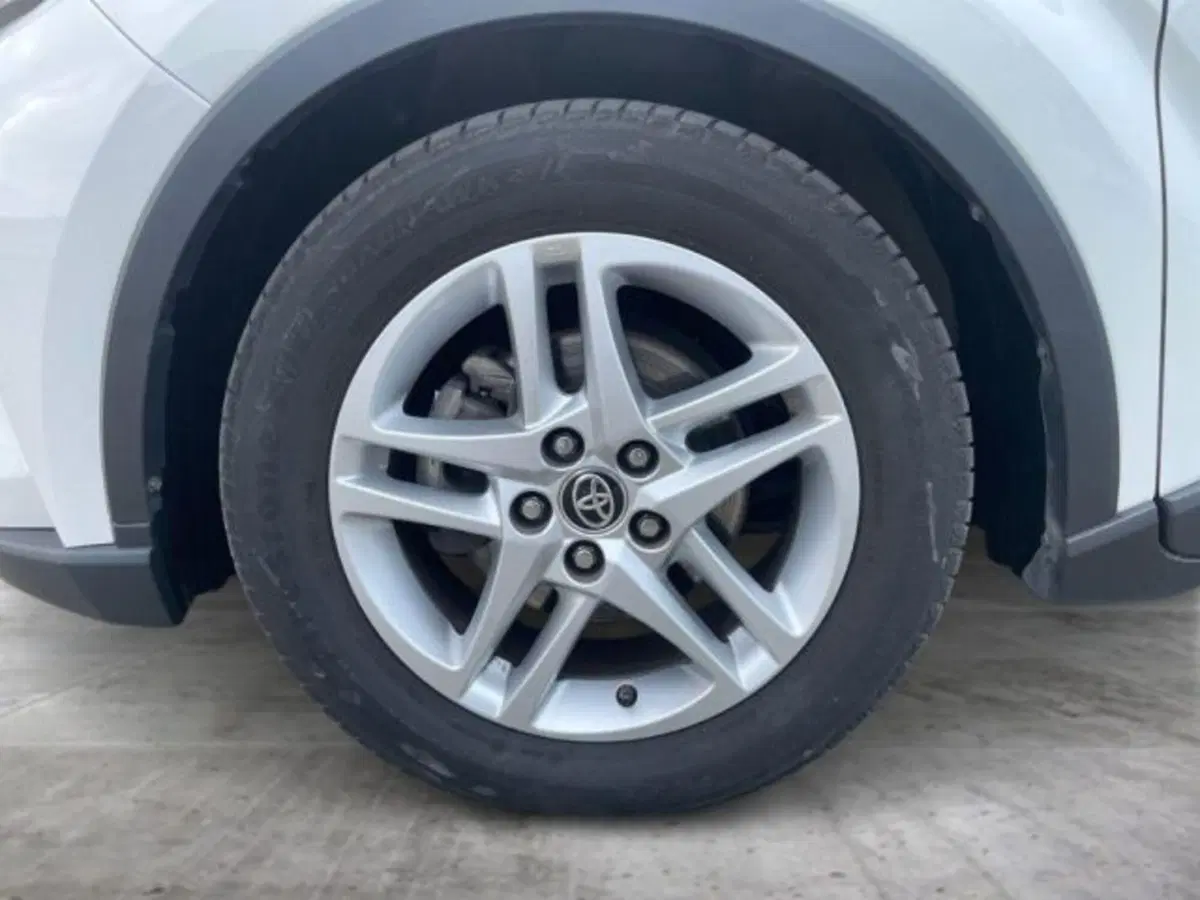 Toyota Toyota C-HR usata a Vercelli (14)