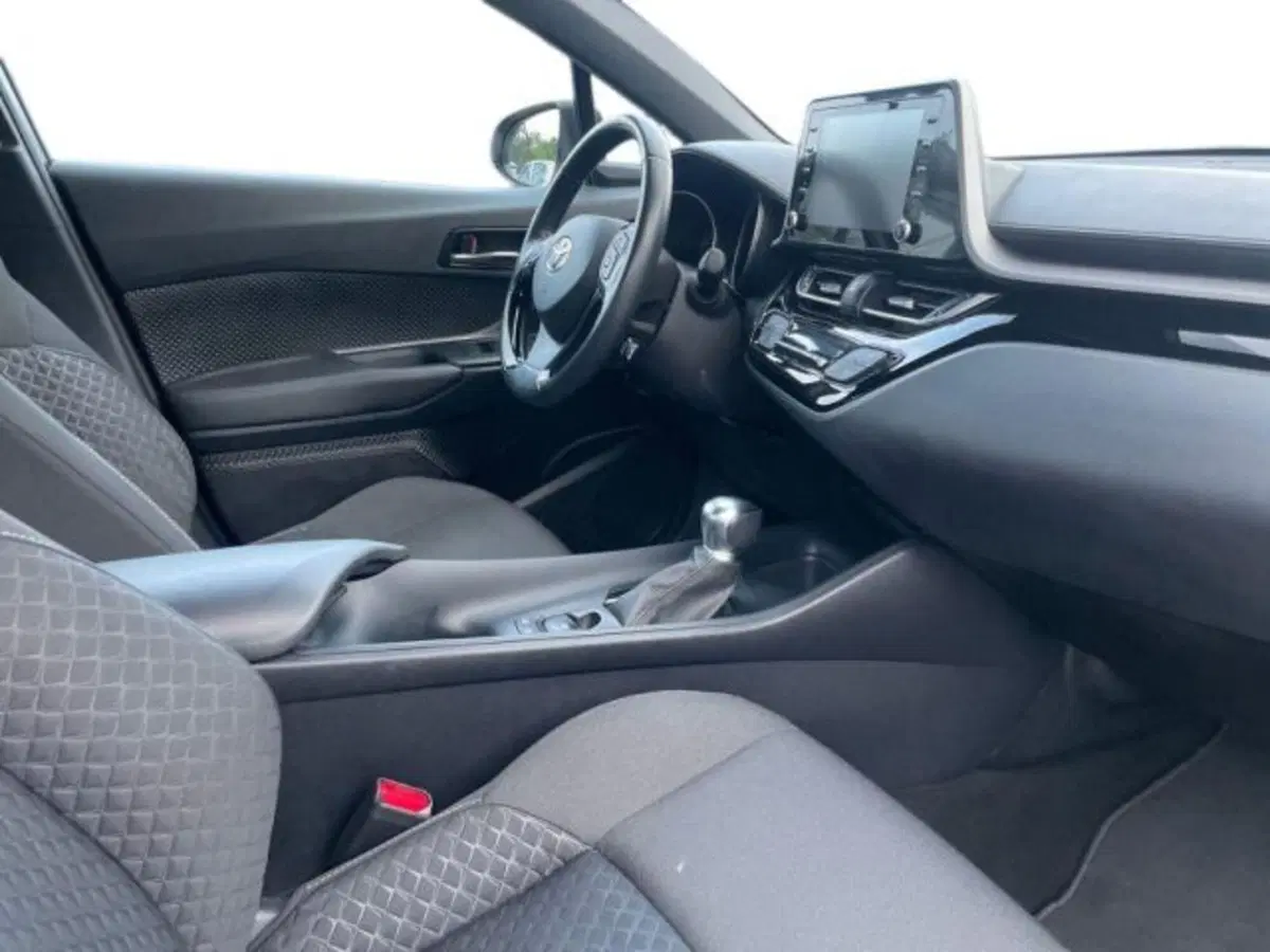 Toyota Toyota C-HR usata a Vercelli (15)