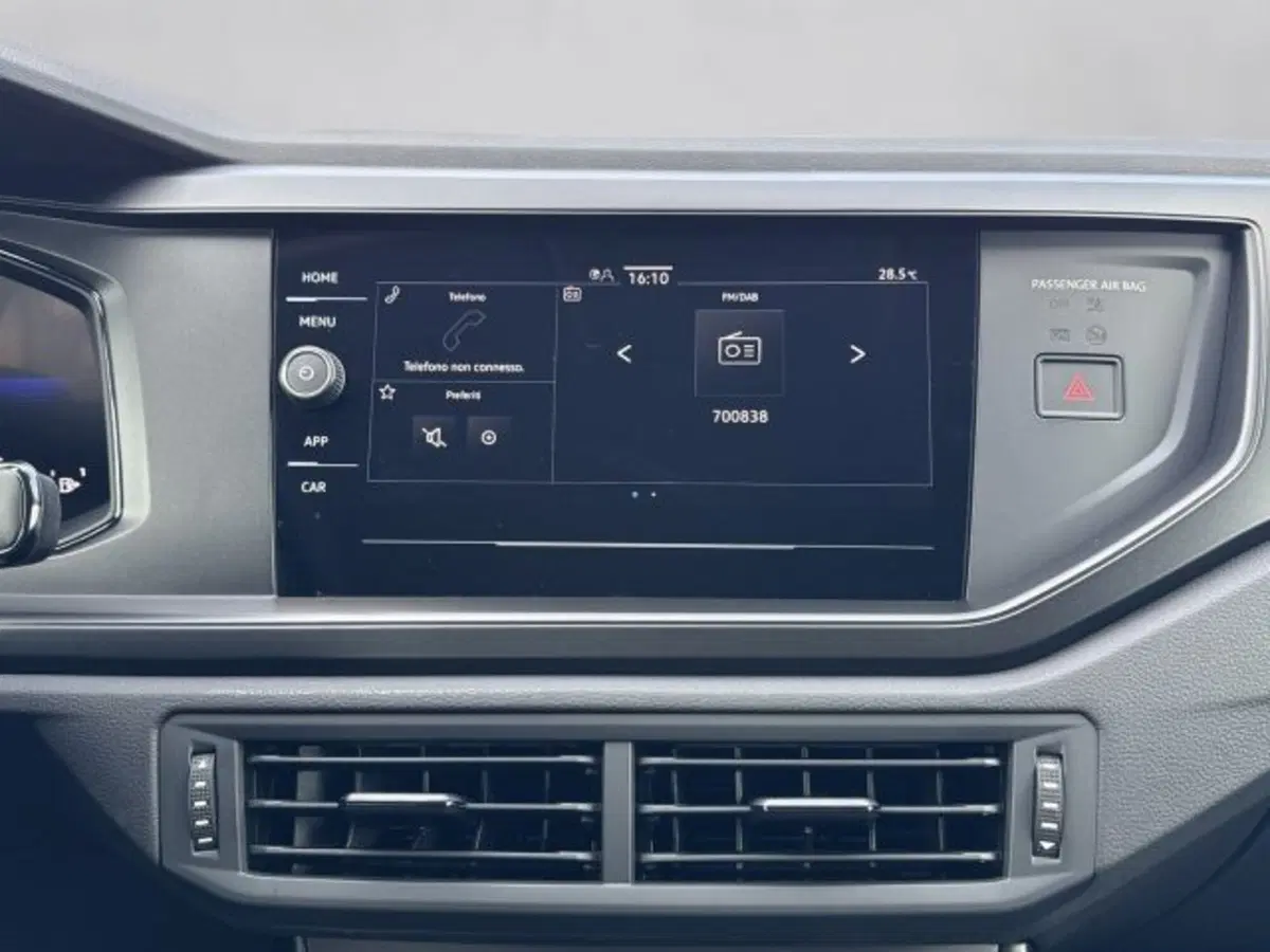 Volkswagen Polo nuova a Vicenza (10)