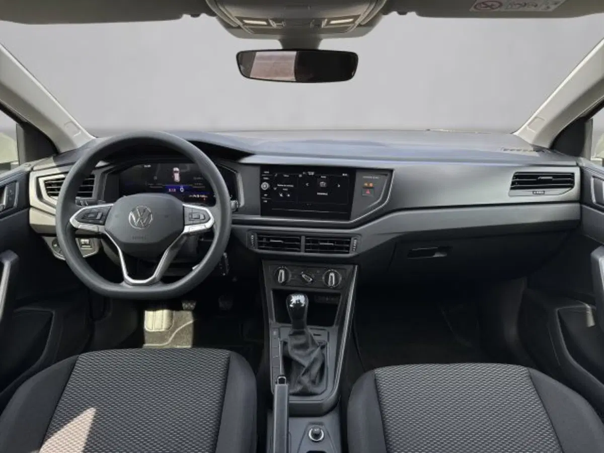 Volkswagen Polo nuova a Vicenza (8)
