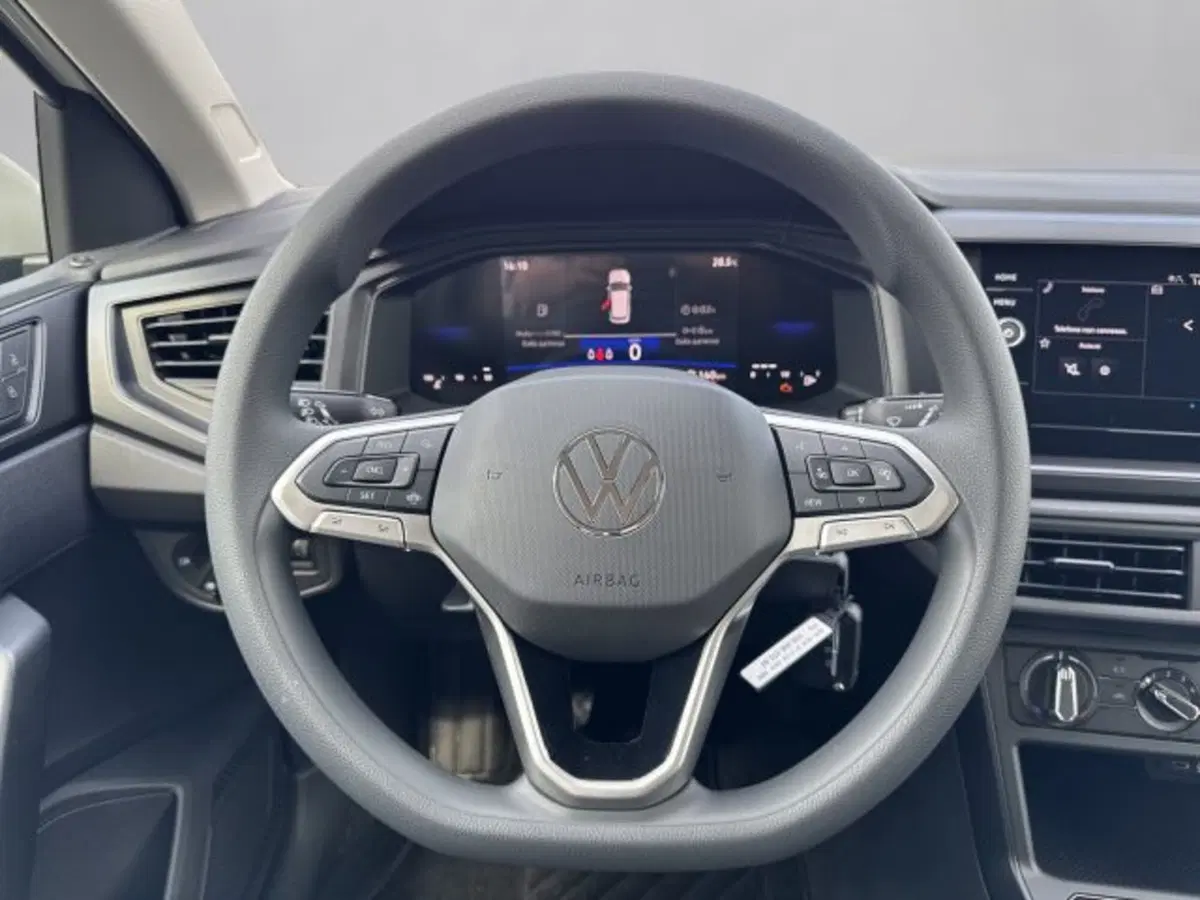 Volkswagen Polo nuova a Vicenza (9)