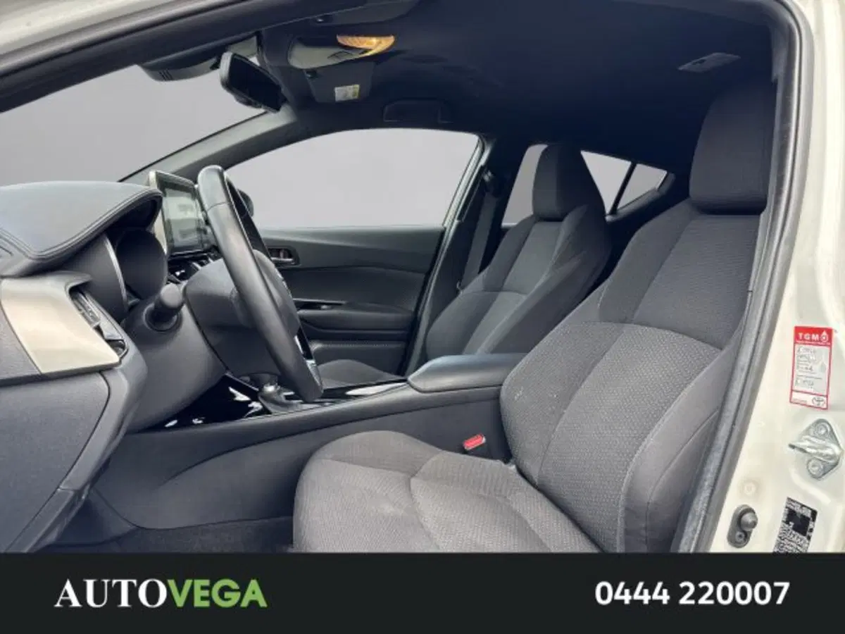 Toyota Toyota C-HR usata a Vicenza (13)