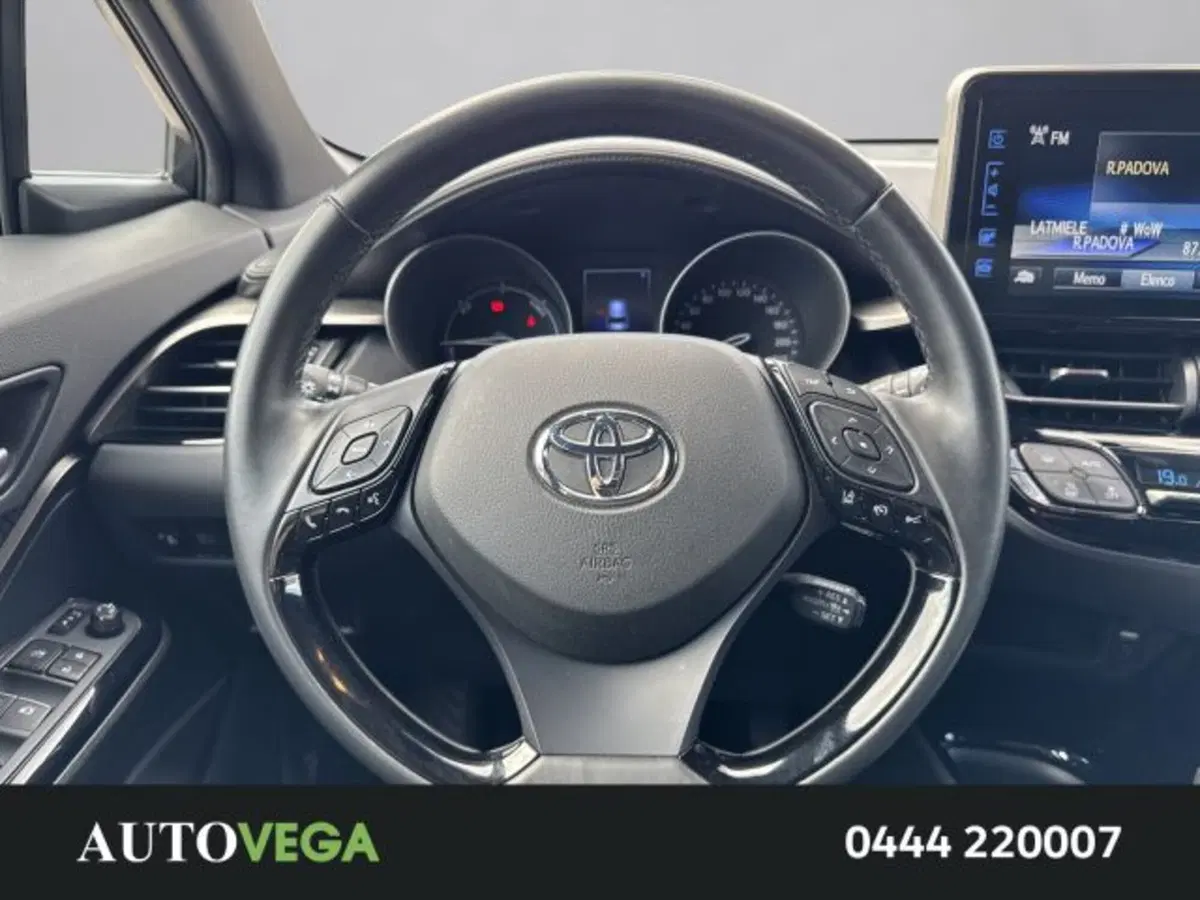 Toyota Toyota C-HR usata a Vicenza (9)
