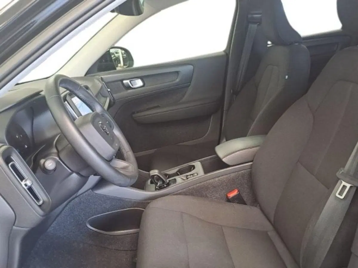Volvo XC40 usata a Verona (8)