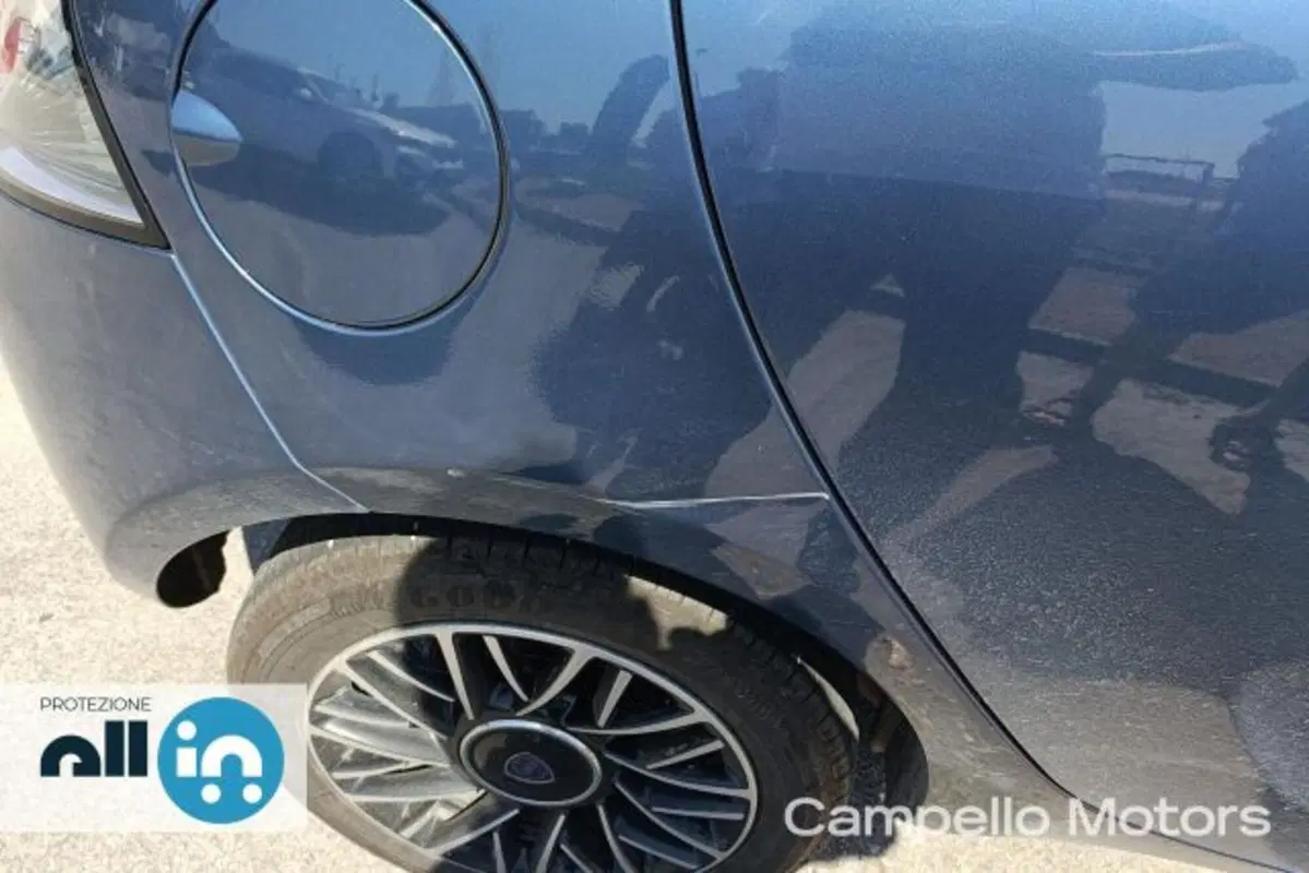 Lancia Ypsilon usata a Venezia (5)