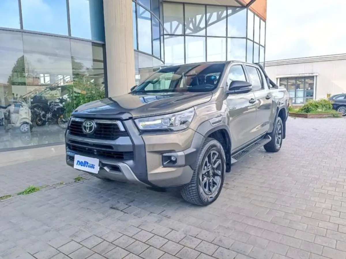 Toyota Hilux usata a Pisa (19)