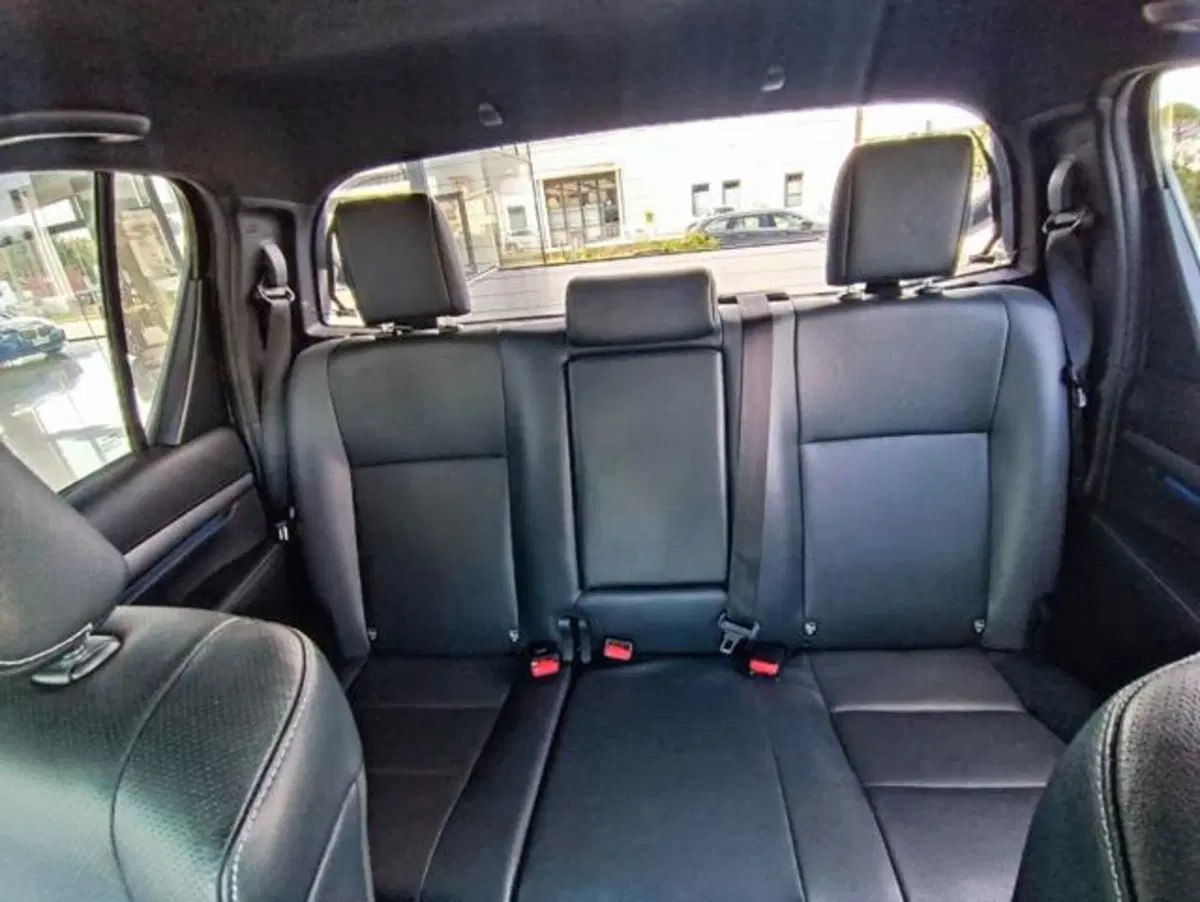 Toyota Hilux usata a Pisa (2)