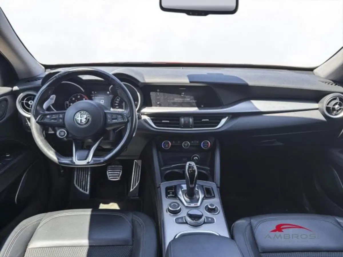 Alfa Romeo Stelvio usata a Perugia (15)
