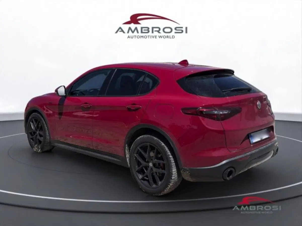 Alfa Romeo Stelvio usata a Perugia (4)
