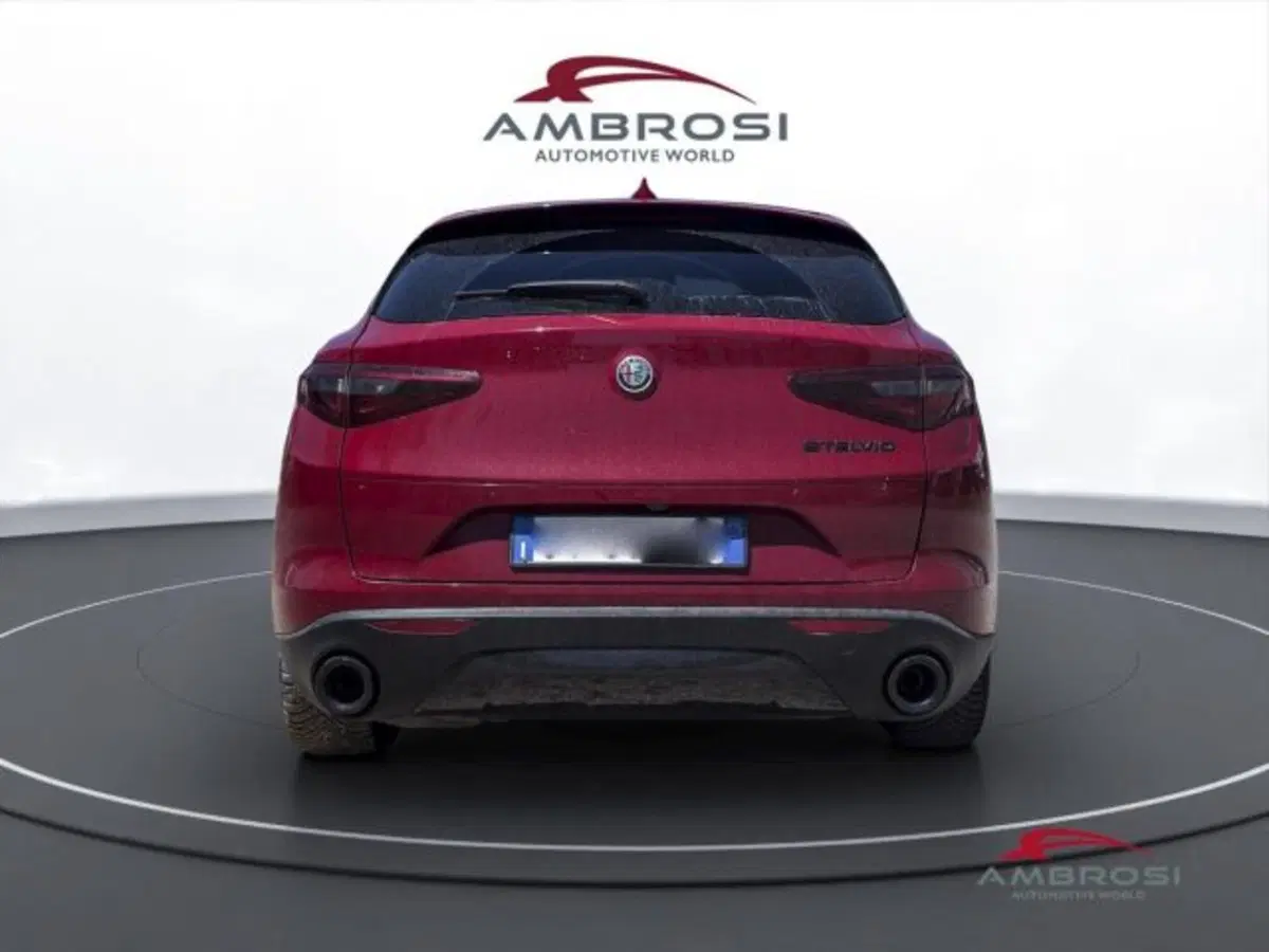 Alfa Romeo Stelvio usata a Perugia (8)