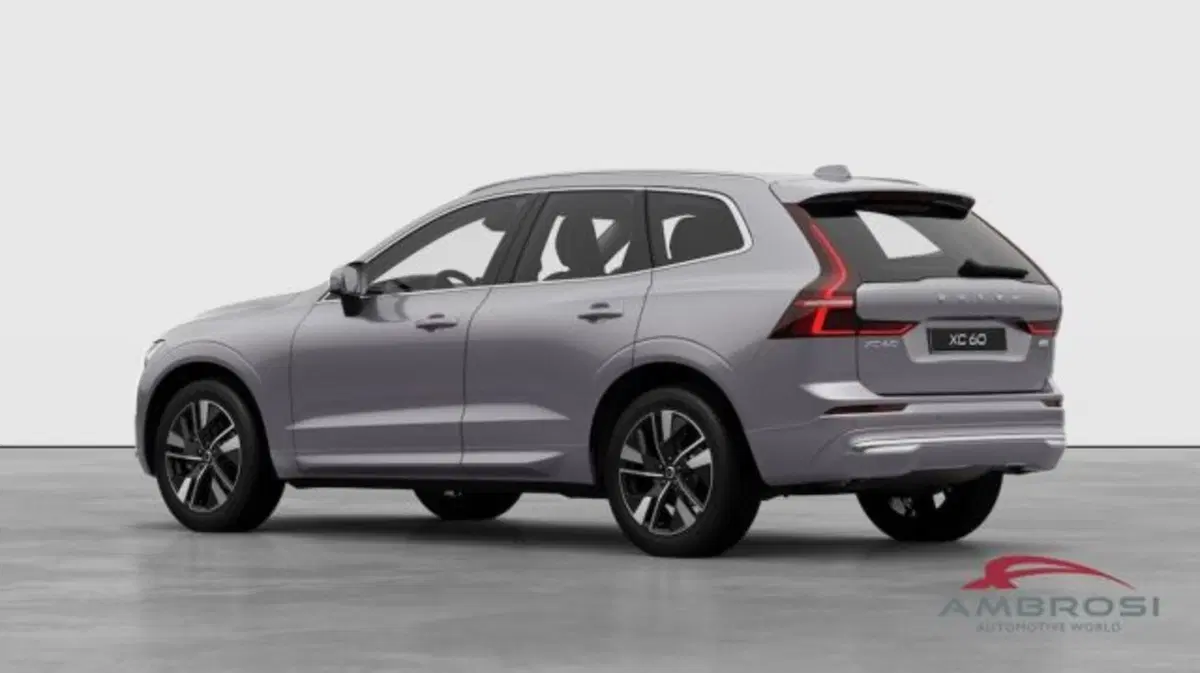 Volvo XC60 nuova a Perugia (3)