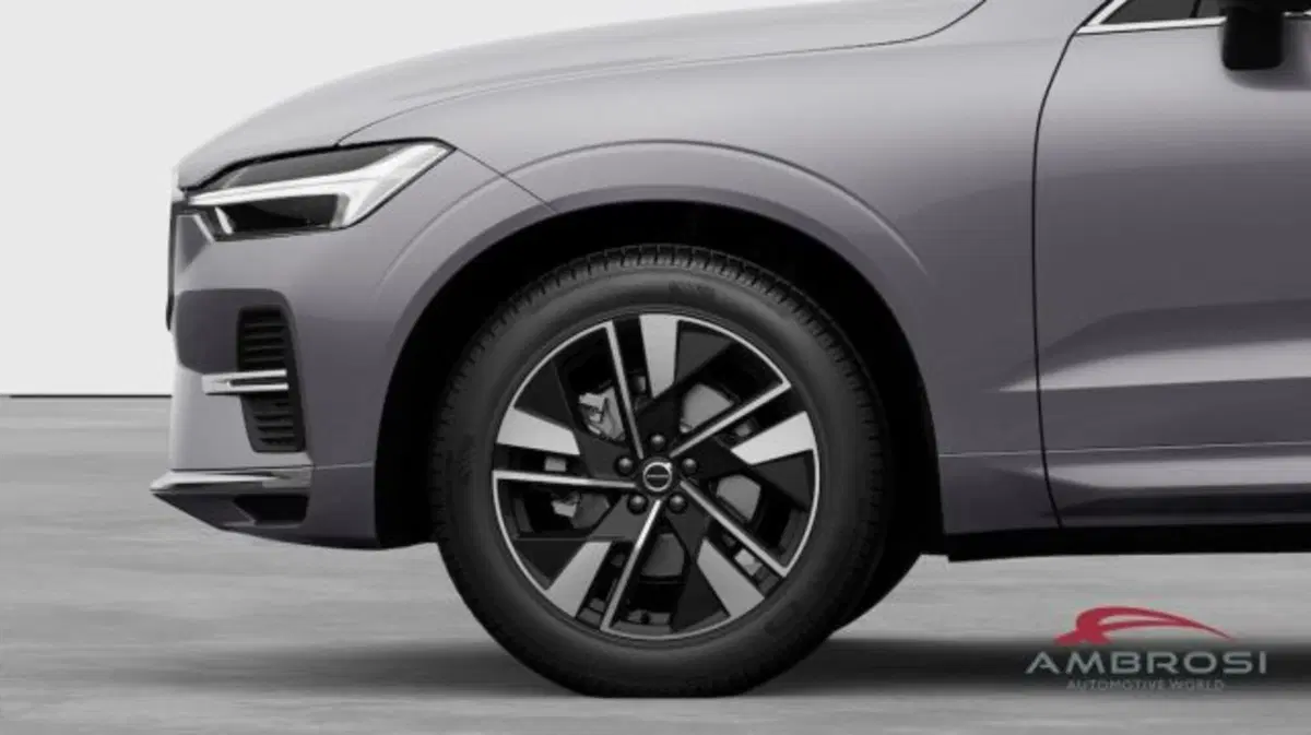 Volvo XC60 nuova a Perugia (9)