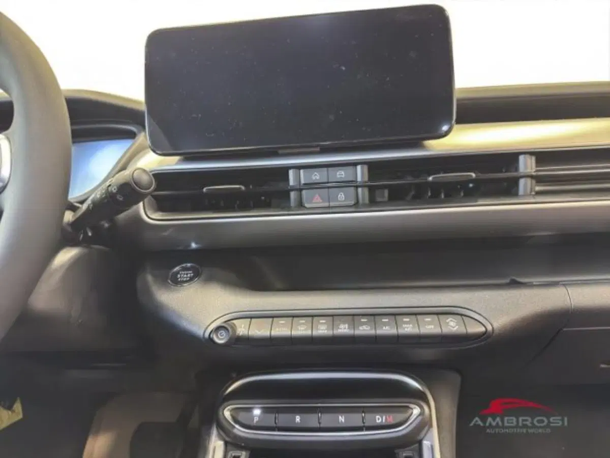 Jeep Avenger nuova a Perugia (15)