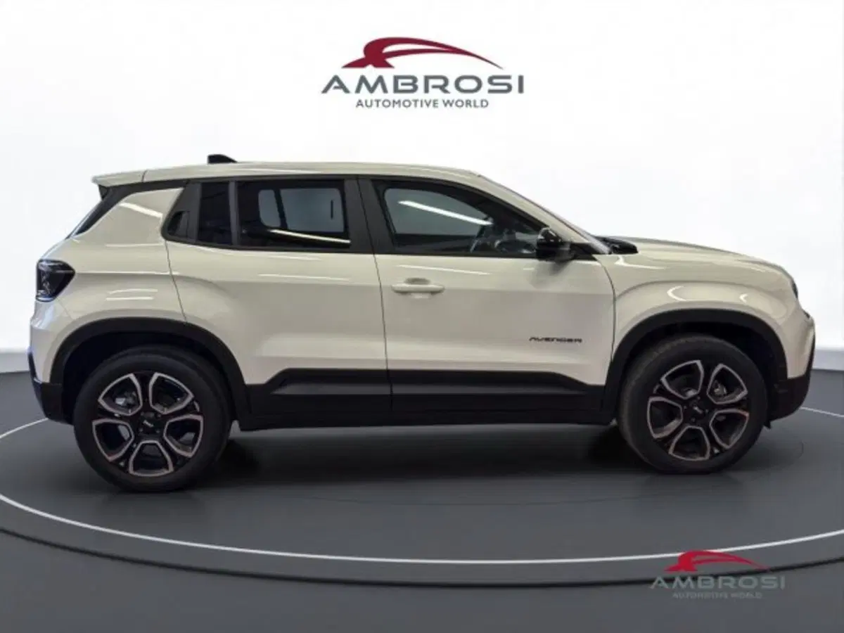 Jeep Avenger nuova a Perugia (5)