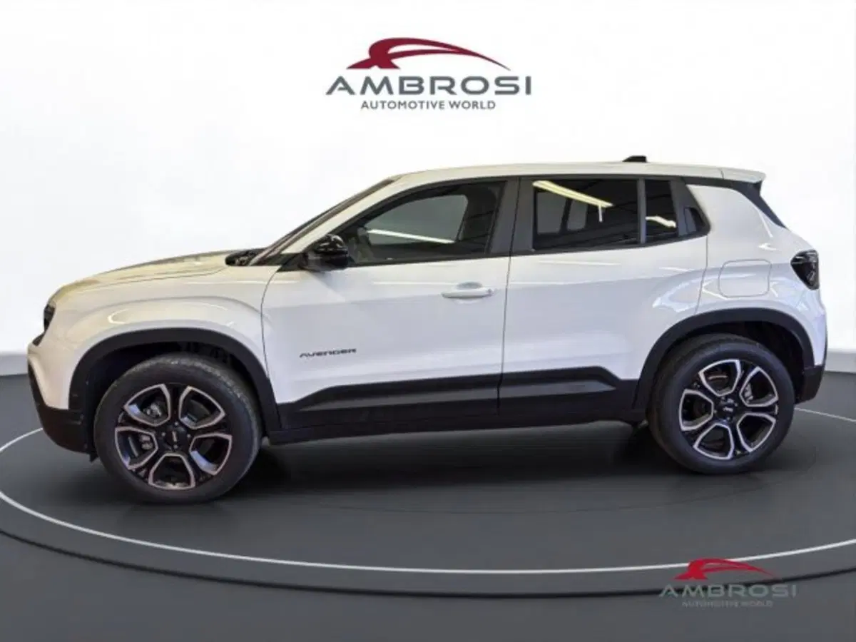Jeep Avenger nuova a Perugia (6)
