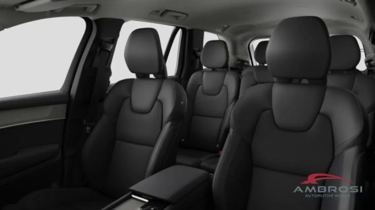 Volvo XC90 nuova a Perugia (12)