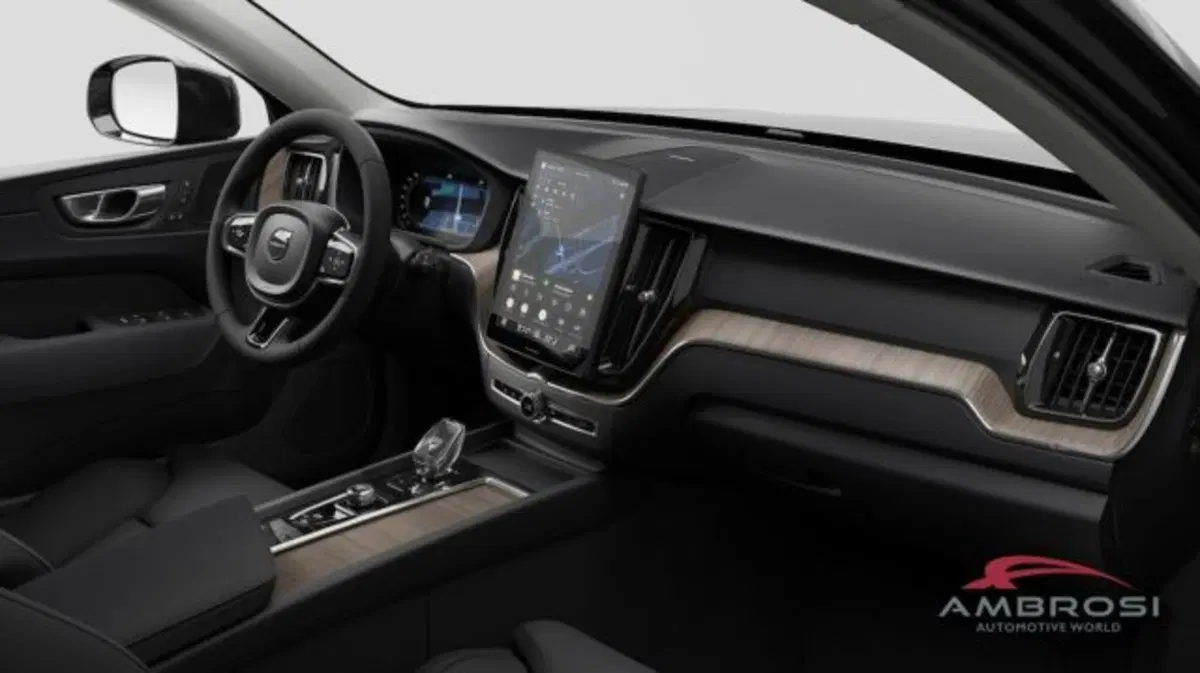 Volvo XC60 nuova a Perugia (10)
