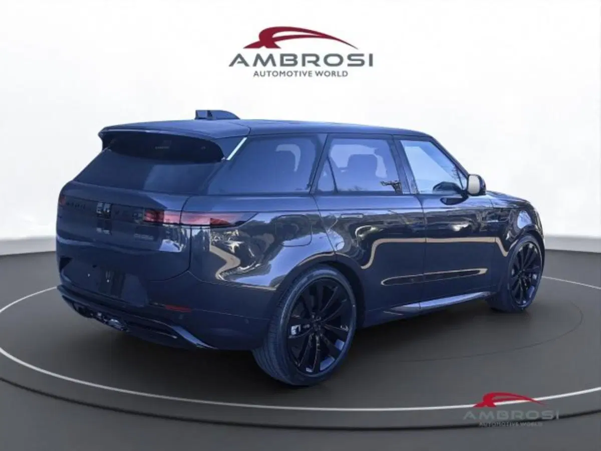 Land Rover Range Rover Sport nuova a Perugia (3)