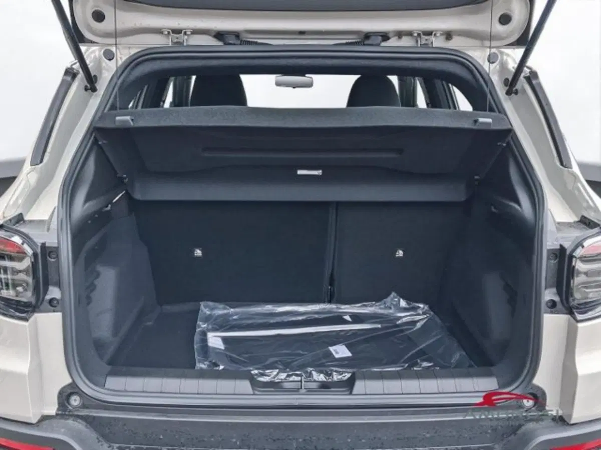 Jeep Avenger nuova a Perugia (9)