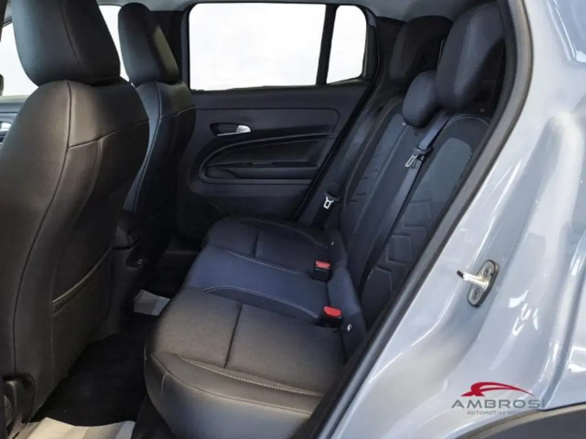 Jeep Avenger nuova a Perugia (11)