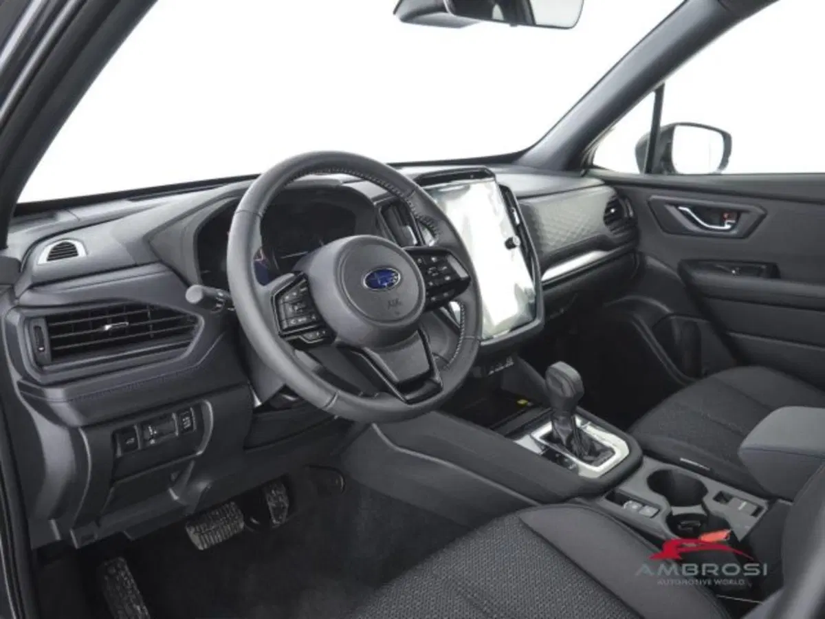 Subaru Forester nuova a Perugia (8)