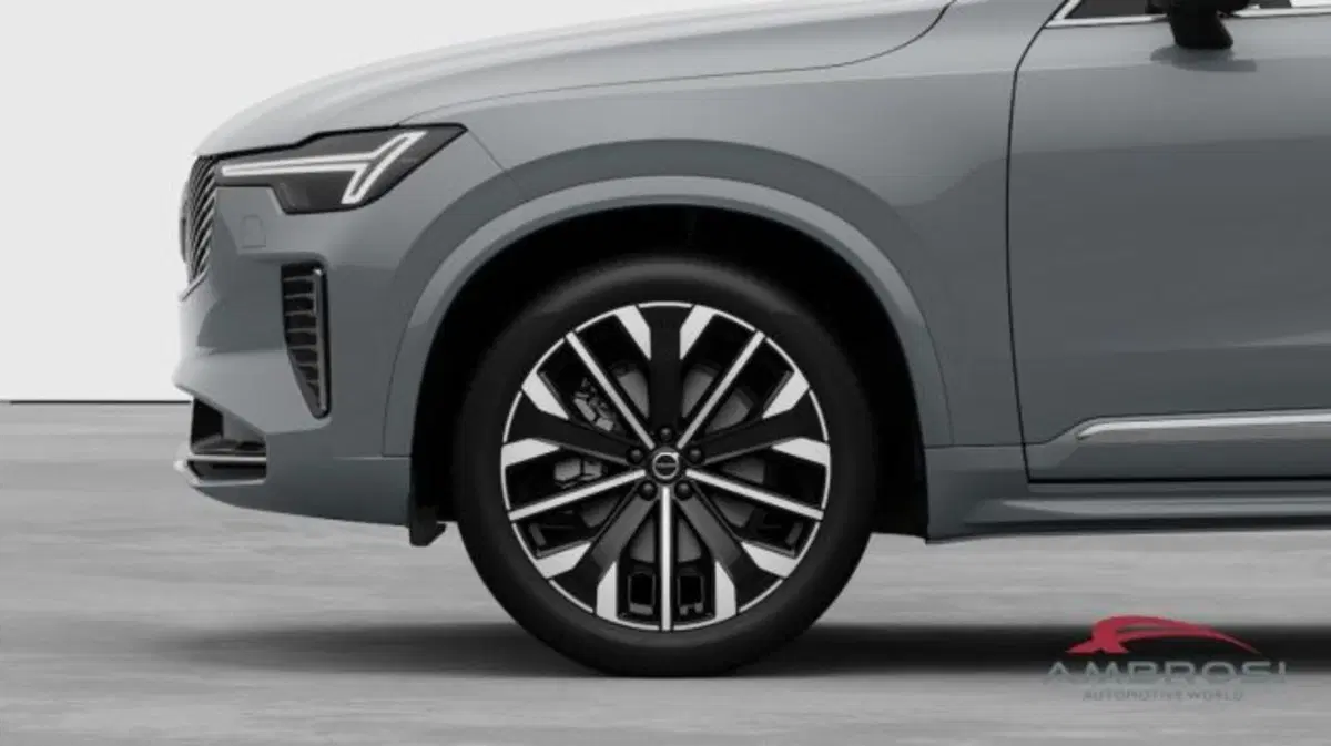 Volvo XC90 nuova a Perugia (9)