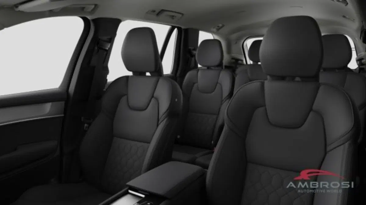 Volvo XC90 nuova a Perugia (12)