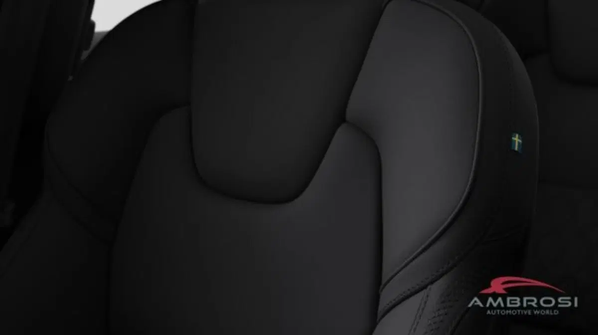 Volvo XC60 nuova a Perugia (11)