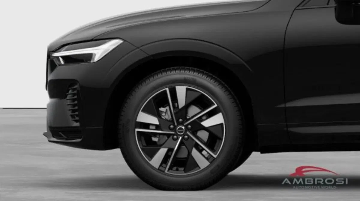 Volvo XC60 nuova a Perugia (9)