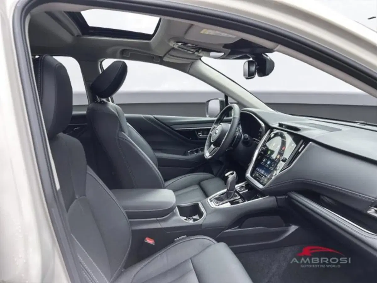 Subaru Outback nuova a Perugia (12)