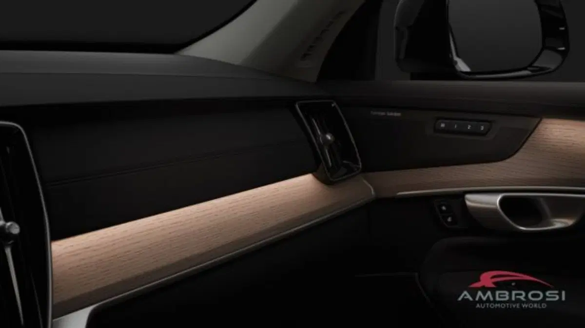 Volvo XC90 nuova a Perugia (15)