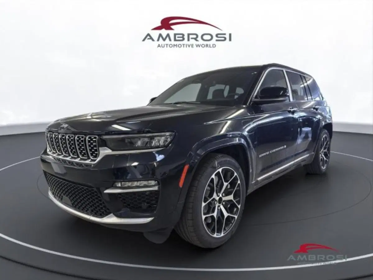 Jeep Grand Cherokee nuova a Perugia