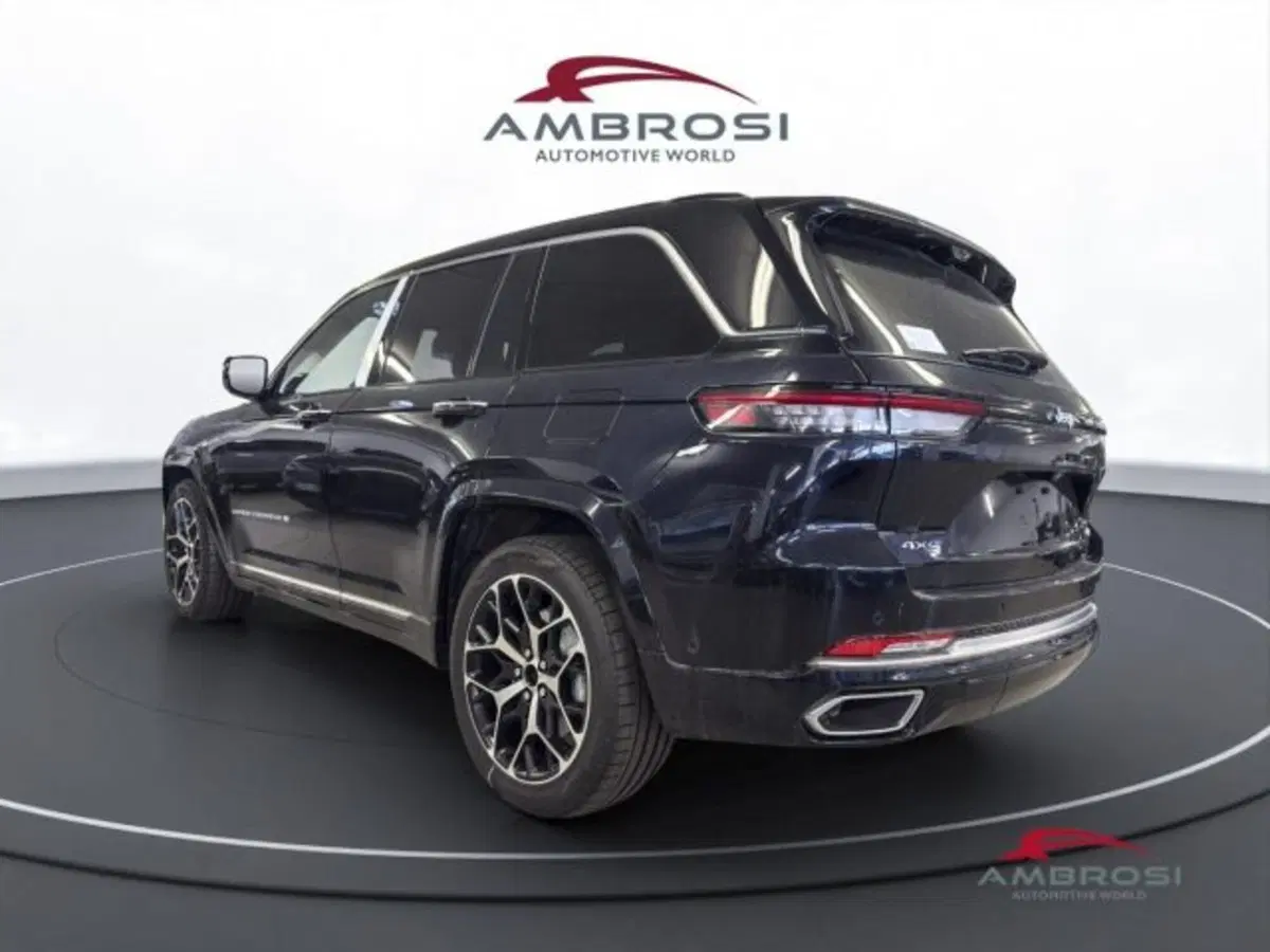 Jeep Grand Cherokee nuova a Perugia (4)