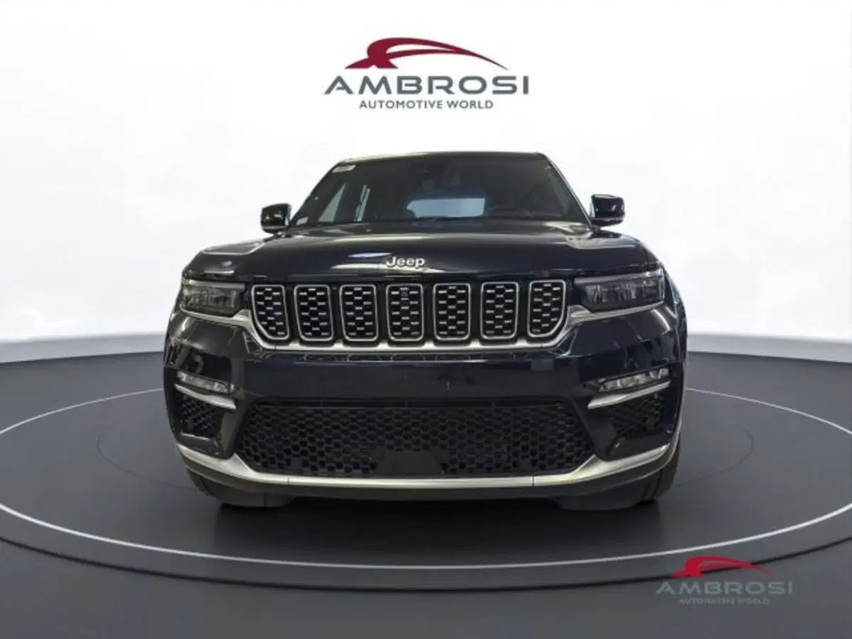 Jeep Grand Cherokee nuova a Perugia (7)