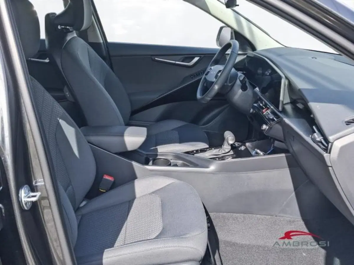 Kia Niro nuova a Perugia (12)