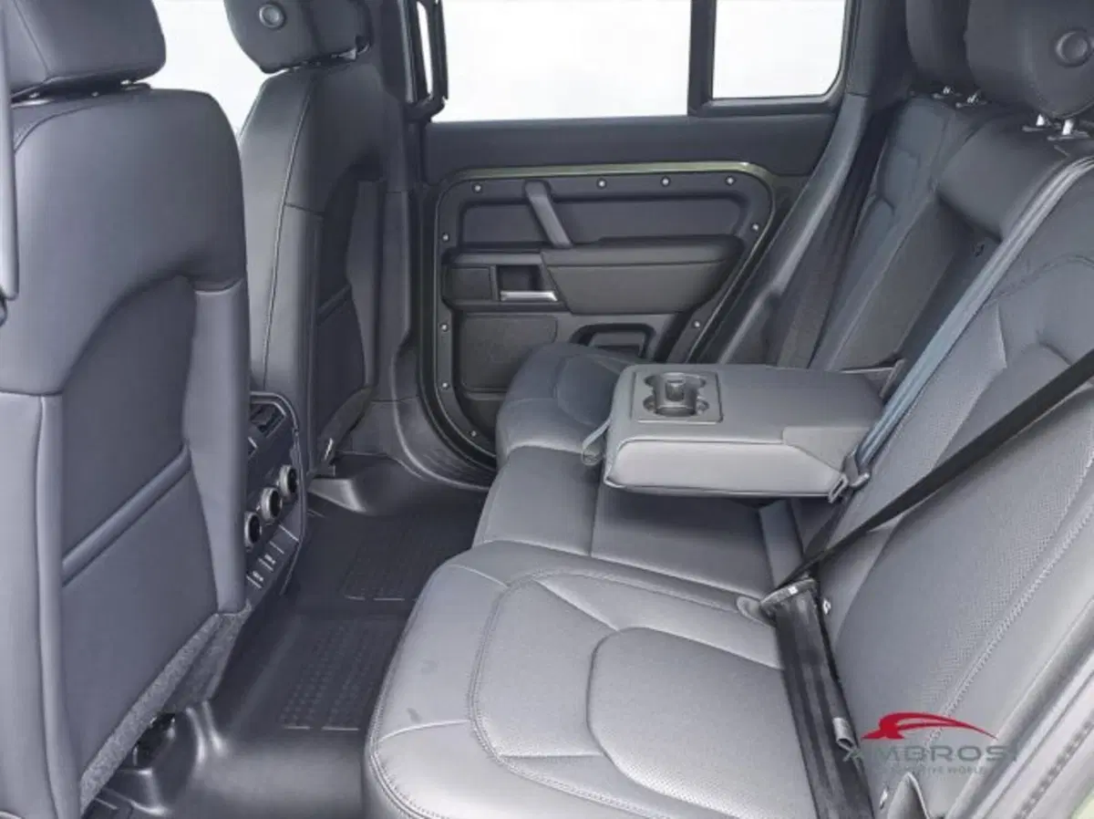 Land Rover Defender nuova a Perugia (10)