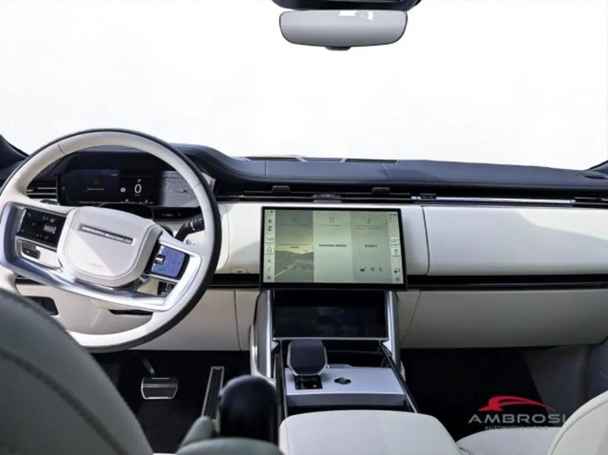 Land Rover Range Rover nuova a Perugia (12)