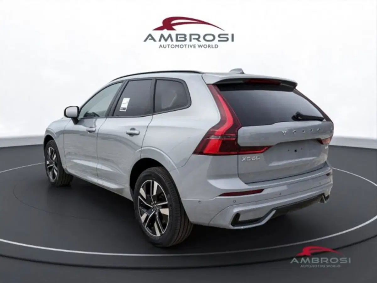 Volvo XC60 nuova a Perugia (4)