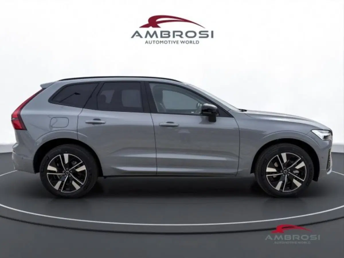 Volvo XC60 nuova a Perugia (5)
