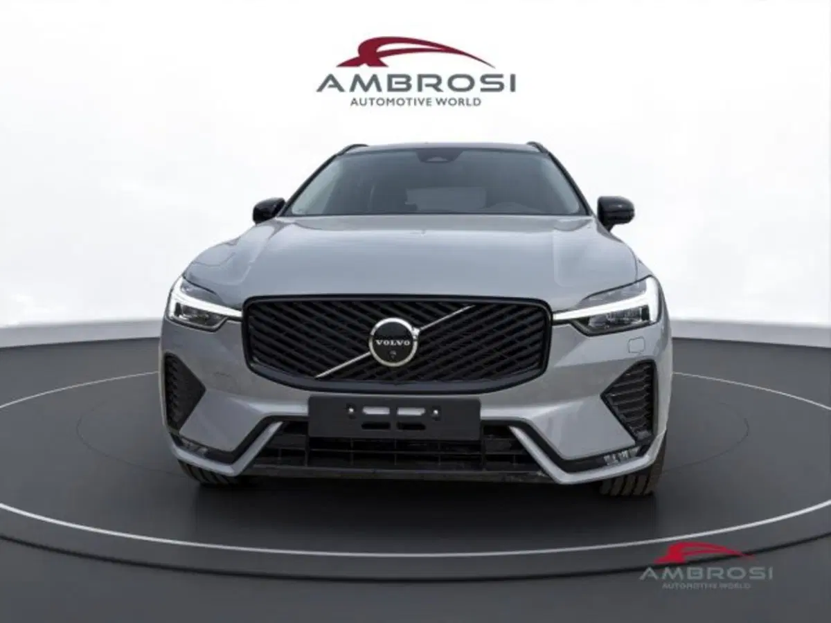 Volvo XC60 nuova a Perugia (7)