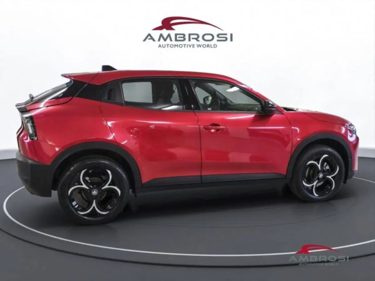 Alfa Romeo Junior nuova a Perugia (5)