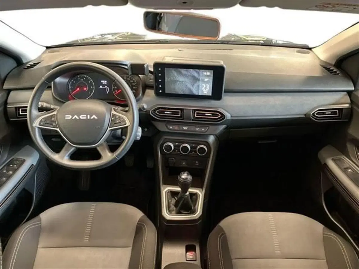 Dacia Sandero Stepway usata a Como (8)