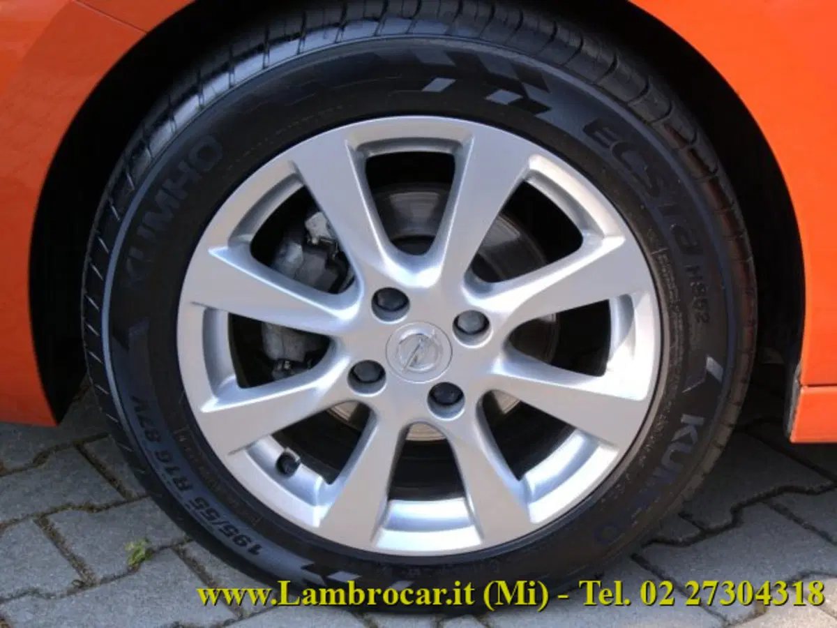 Opel Corsa usata a Milano (12)